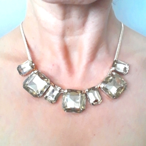 GOLDTONE WITH YELLOW CRYSTAL NECKLACE - Picture 1 of 8